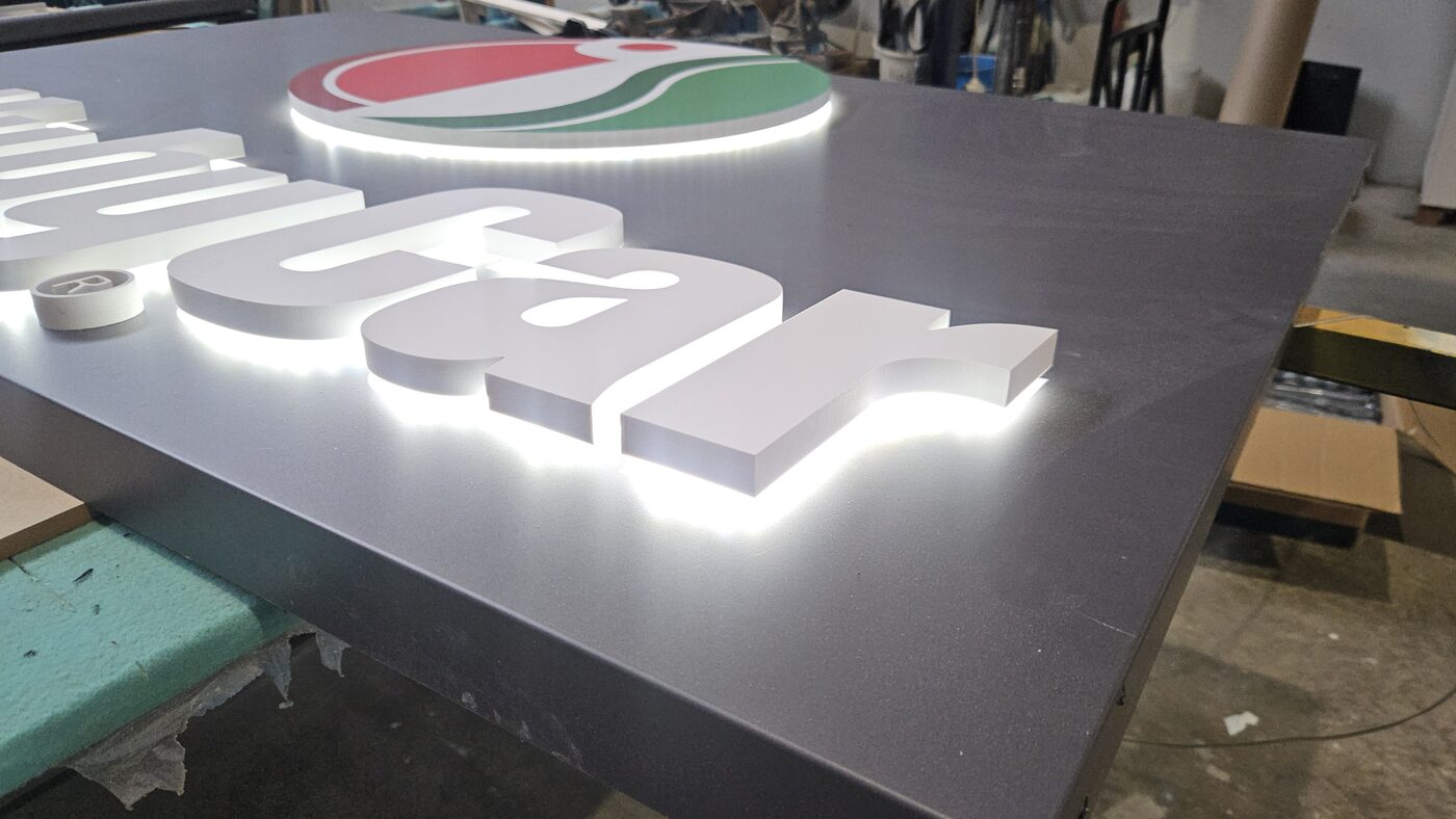 Rótulo retroiluminado